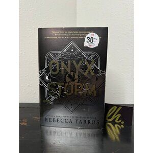 TARGET EXCLUSIVE - Onyx Storm Deluxe Limited Collector's Edition HARDCOVER